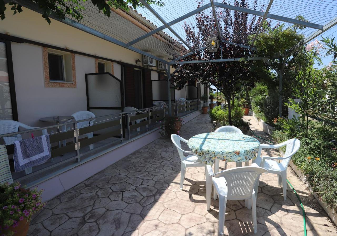 Villa Dream Garden Агиос-Георгиос Экстерьер фото