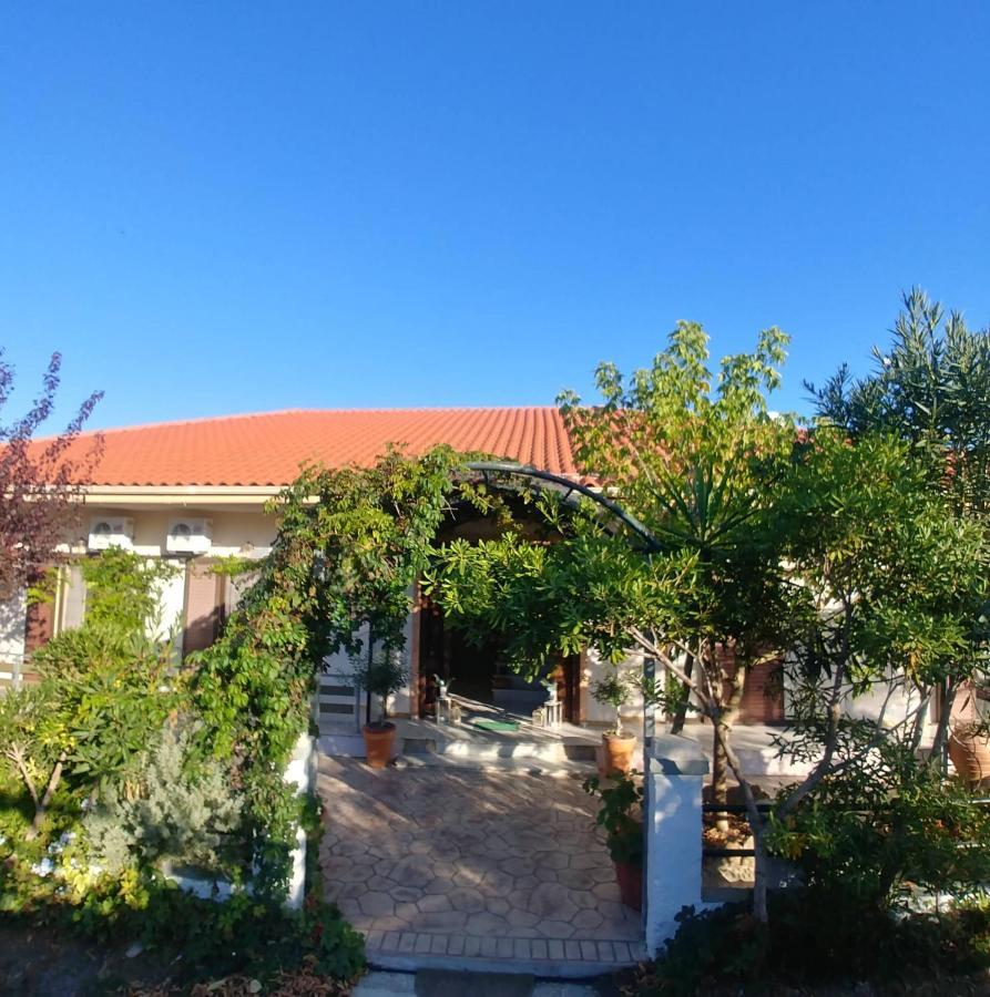 Villa Dream Garden Агиос-Георгиос Экстерьер фото